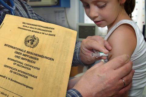 Was man bei der Corona-Impfung für Kinder und Jugendliche wissen muss. Foto: Sven Simon/dpa