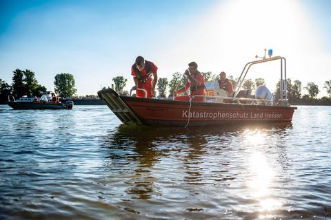 Das DLRG ist durch viele Übungen auf den Ernstfall an Badeseen  und dem Rhein vorbereitet. Foto: Sascha Lotz