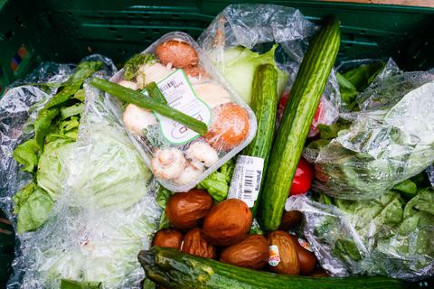 Noch verzehrbare Lebensmittel landen im Einzelhandel oft im Müll. 