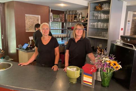 Gastronomen der Region bereiten sich auf einen herausfordernden Herbst vor. Darunter Birgit Kolb und das Café in der Festung in Rüsselsheim. Foto: Jan Pfaff