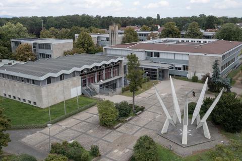 Die Immanuel-Kant-Schule ist desolat und zu klein. Daher wurden nun zwei mögliche Varianten zur Sanierung der Schule präsentiert.