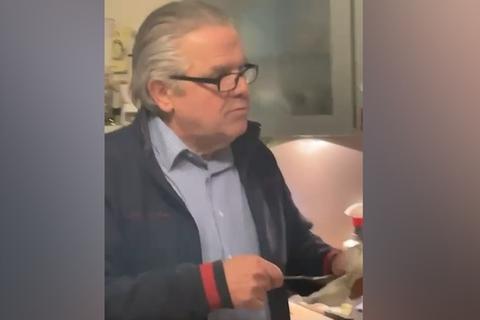 In dem Video ist zu sehen, wie Klaus-Peter Willsch mit rund zwölf Personen Ende Februar seinen Geburtstag feiert. Screenshot: VRM