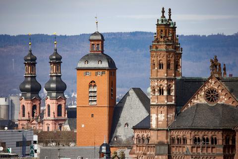 Mainz und seine Kirchen Dom, Quintinskirche und Peterskirche  Archivfoto: Sascha Kopp / VRM Bild