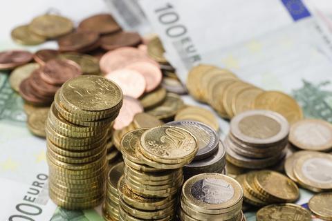 Jeder Sparer verliert im Schnitt rund 1.400 Euro pro Jahr. Symbolfoto: CC-Verlag