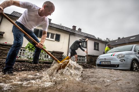 Starke Regenfälle werden immer häufiger. In Wohngebieten können sie enorme Schäden anrichten - wie dieser Tage in Nordrhein-Westfalen und Rheinland-Pfalz. Foto: Dieter Menne
