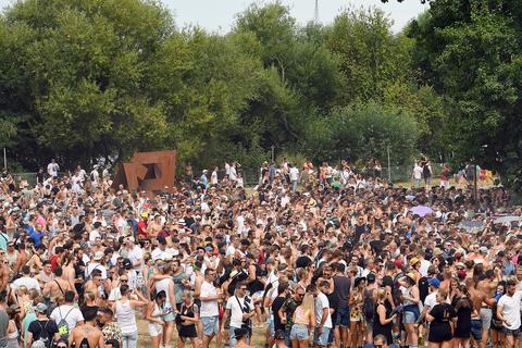 Beim ersten Love Family Park in Rüsselsheim zählte das Techno-Festival rund 20.000 Besucher.  Archivfoto: Vollformat/Samantha Pflug