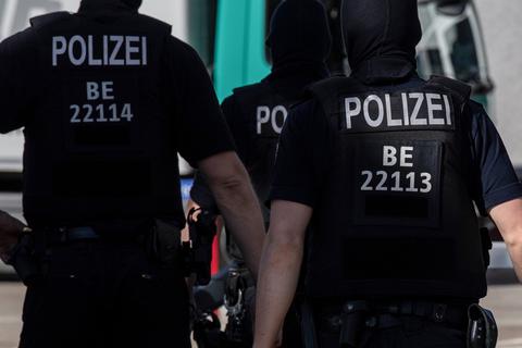 Der mutmaßliche Verfasser von 130 NSU 2.0-Drohmails wurde in Berlin gefasst. Foto: dpa