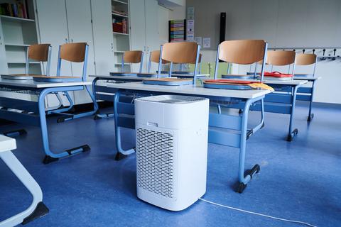 Es gibt viele Arten von Luftfiltern. Nicht alle sind für das Klassenzimmer geeignet. Symbolbild: dpa