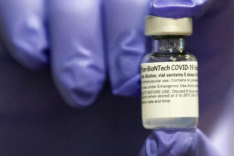 Das Covid-19-Vakzin von Biontech und seinem Partner Pfizer. Archivfoto: dpa