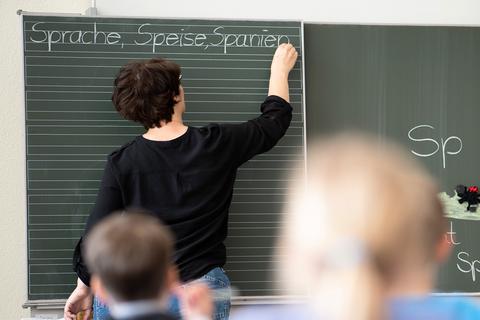 In Deutschland mangelt es an Lehrkräften. Symbolfoto: dpa