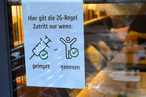 2G gilt in Hessen ab 5. Dezember 2021 in Gastronomie und Einzelhandel.  Foto: dpa
