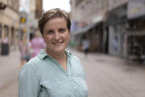 Elisabeth Kula, Spitzenkandidatin der Linken für Landtagswahl in Hessen.