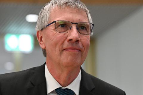 Staatssekretär Erwin Manz steht in der Kritik. Er soll eine Katastrophenwarnung nicht weitergegeben haben. Foto: dpa