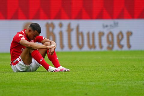 Robin Quaison beim Spiel gegen Augsburg, das mit einer Niederlage endete. Foto; Hasan Bratic/rscp-photo