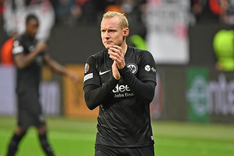 Kapitän Sebastian Rode kam nach langer Verletzungspause zu einem Kurzeinsatz im Heimspiel gegen Olympiakos Piräus. Foto: Jan Hübner