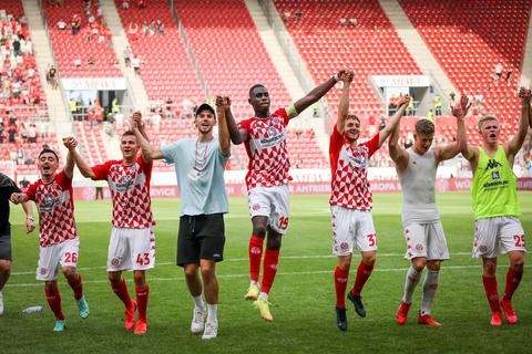 Nach einem intensiven Spiel hatten die Profis von Mainz 05 Grund zum Feiern.  Foto: Lukas Görlach