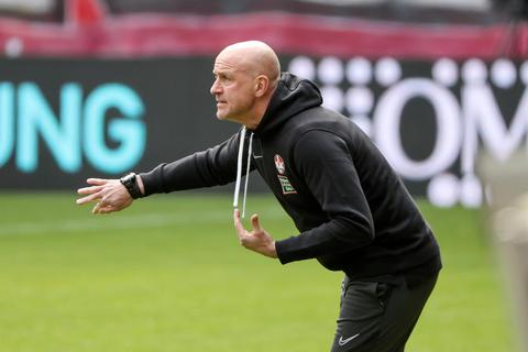 FCK-Trainer Marco Antwerpen wirkt vor der Partie gegen Uerdingen vergleichsweise gelassen. Immerhin hat sein Team in den letzten Heimspielen gezeigt, dass es mit Druck zurechtkommt.  Foto: René Vigneron 