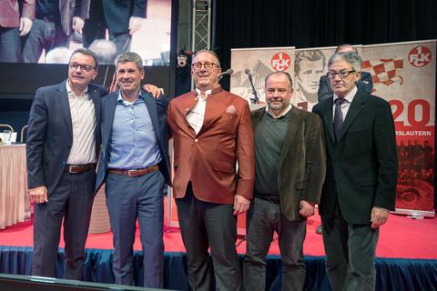 Harmonie war einmal: Die FCK-Aufsichtsräte Rainer Keßler (von links), Markus Merk, Jörg Wilhelm, Martin Weimer und Fritz Fuchs.      Foto: dpa
