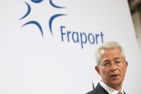 Fraport-Chef Stefan Schulte hält es für möglich, dass die Fluggastzahlen bereits 2025 wieder das Vorkrisenniveau erreichen. Foto: dpa